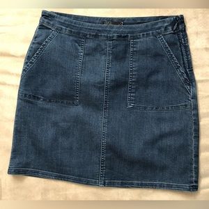 PrAna Women’s blue denim Kara skirt size 2